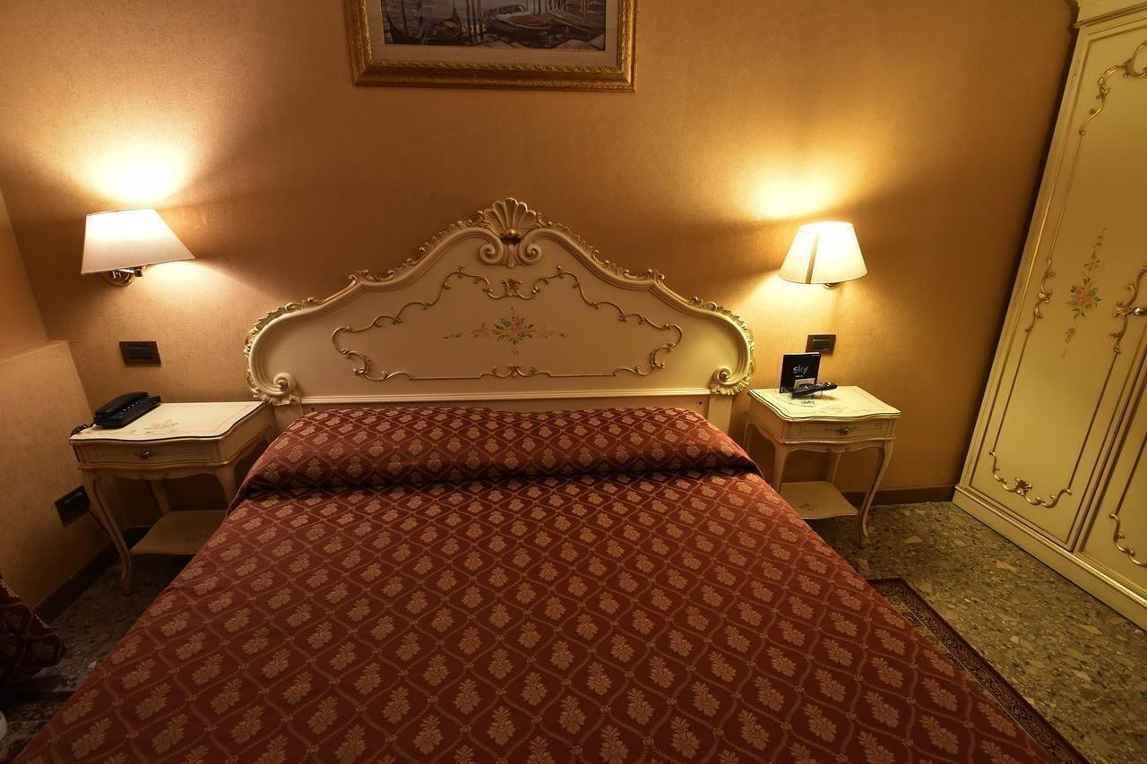ホテル ロチャンダ ポステ ヴェチエ ヴェネツィア エクステリア 写真